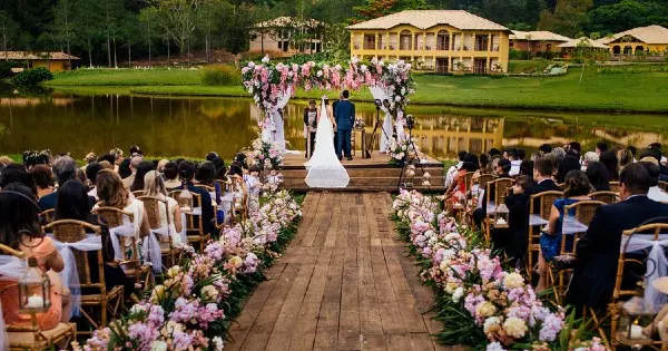Escolha seu anel de casamento e iremos revelar qual signo do zod&iacute;aco voc&ecirc; ir&aacute; se casar