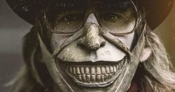 "Coward Challenge" Would You Turn Off The TV Or Watch These Craziest Horror Movies?