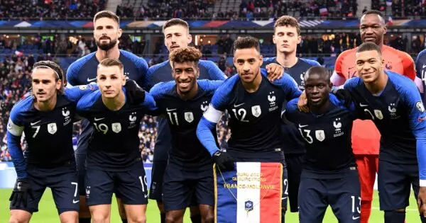 Quiz sur les joueurs de football|Peux-tu nommer ces joueurs &agrave; partir d'une image ?