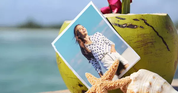 Aggiungi La Tua Foto Con Sfondo Della Costa Azzurra