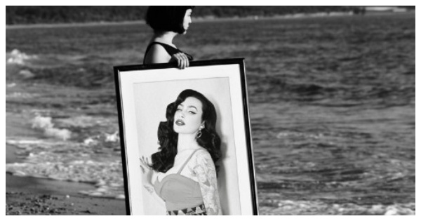 Create your photo in a black and white artistic style at the beach!