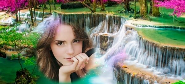 💧 Scegli Il Panorama Della Giungla Vicino A Questa Cascata Rigogliosa! Download Gratis